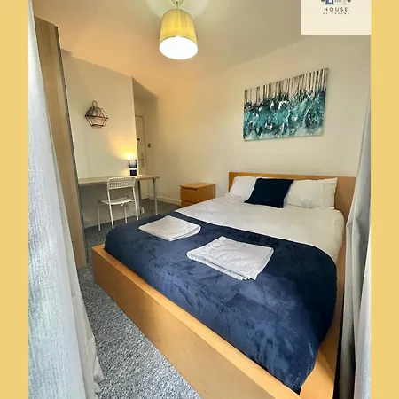 Apartment Your Perfect Student Pad In Leeds Long Stay Discounts Leeds (West Yorkshire)