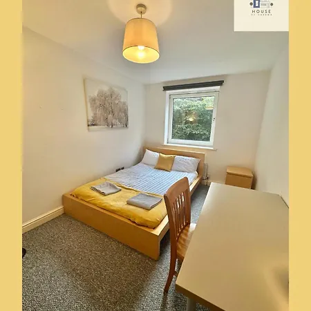 Your Perfect Student Pad In Leeds Long Stay Discounts
